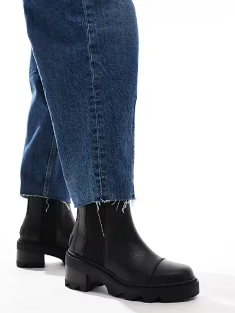 Sorel Joan Now Lug Heeled Black Leather Chelsea Boots. Sz: 10.5